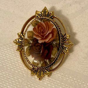 Sarah Coventry Ceramic Flower Brooch/Pendant